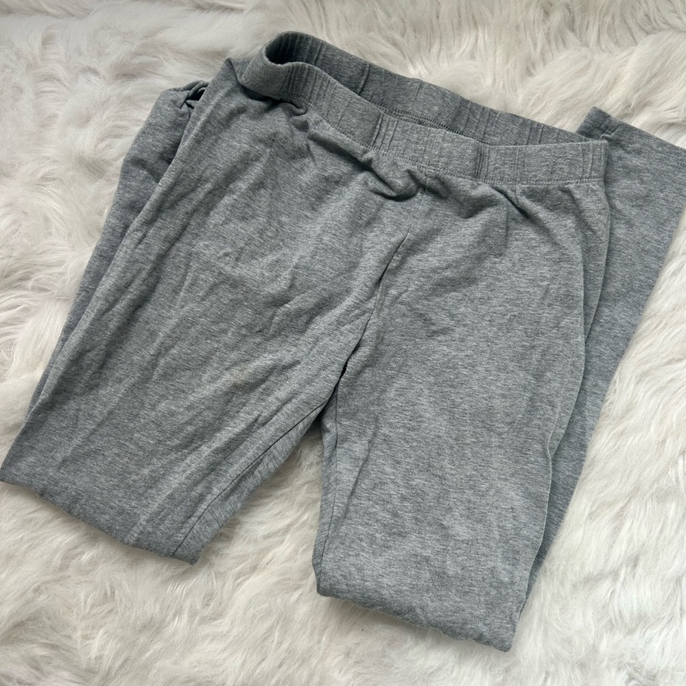 gray leggings